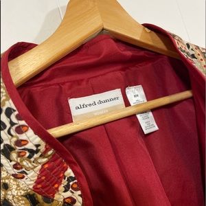 Alfred Dunner Light Jacket Size 20 Fall colors.
